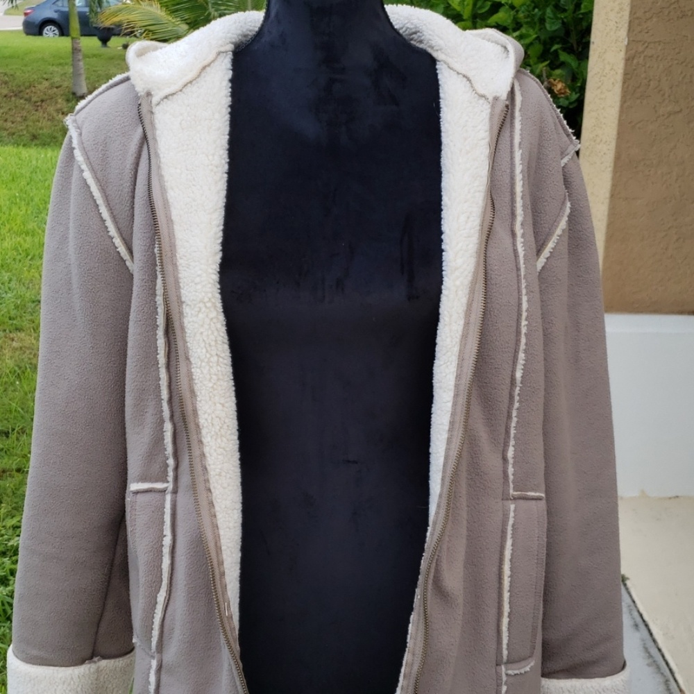 Fall or Winter coat - Picture 8 of 8